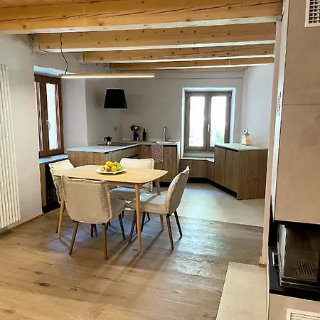Alpine Chic Retreat Courmayeur