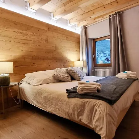 Alpine Chic Retreat Apartamento Courmayeur