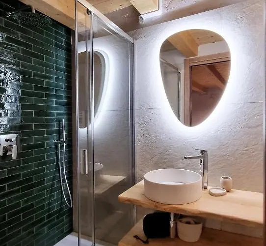 Alpine Chic Retreat Apartament Courmayeur