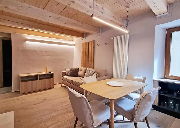 Alpine Chic Retreat Apartament