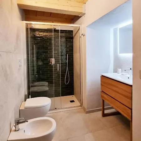 アパート Alpine Chic Retreat