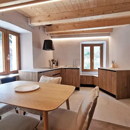 Alpine Chic Retreat Apartmán