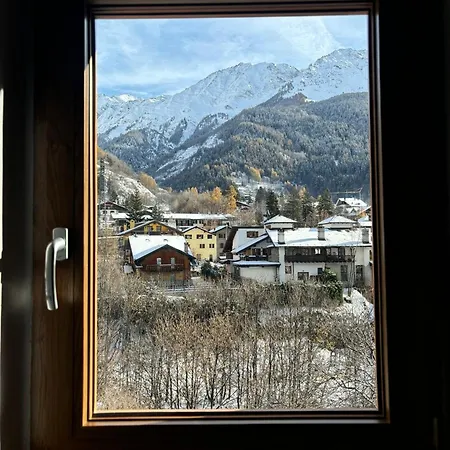 アパート Alpine Chic Retreat *