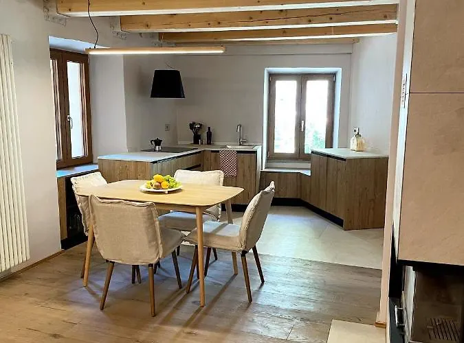 Alpine Chic Retreat Courmayeur